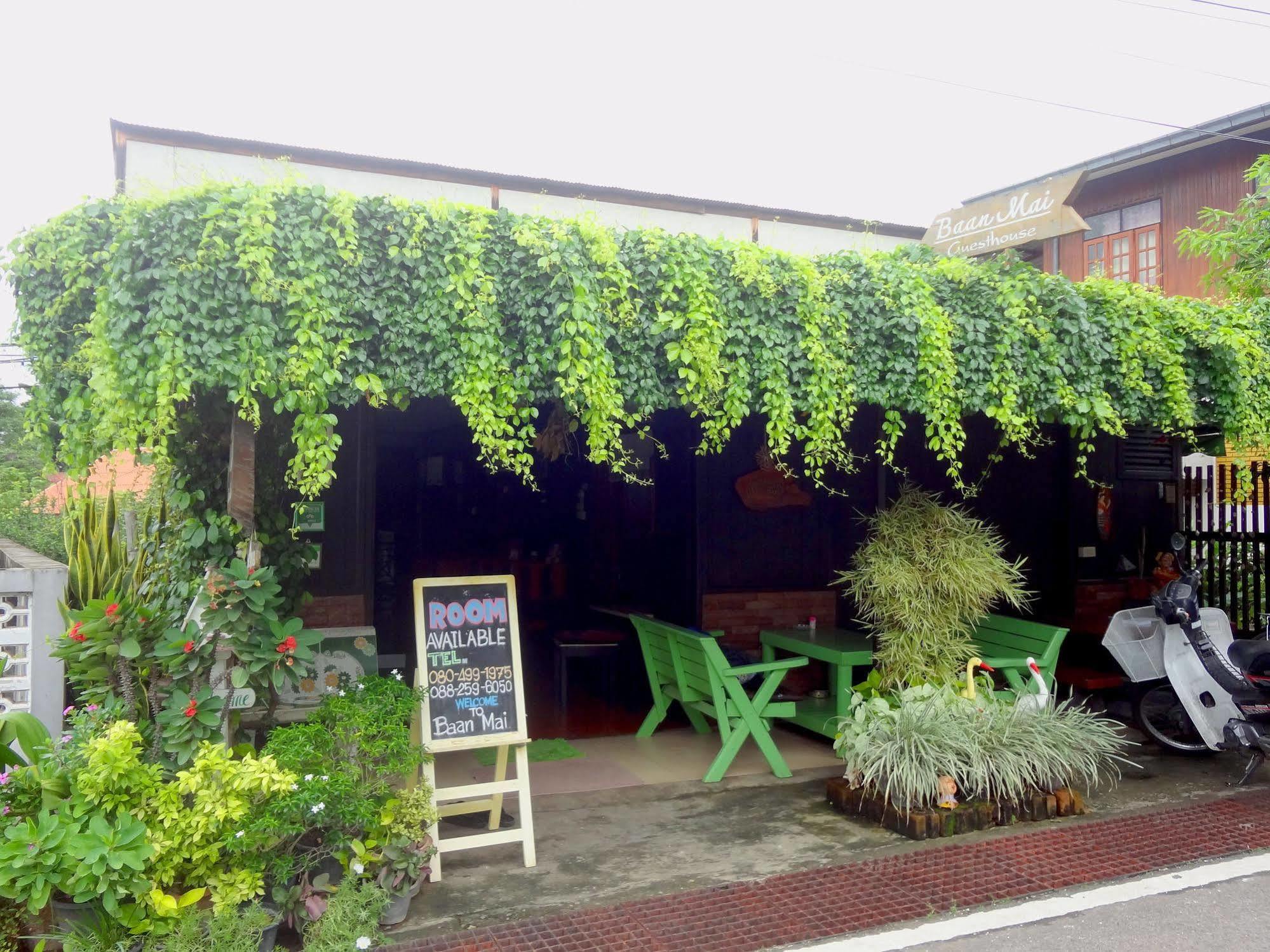 Baan Mai Guesthouse Mae Hong Son Exterior foto